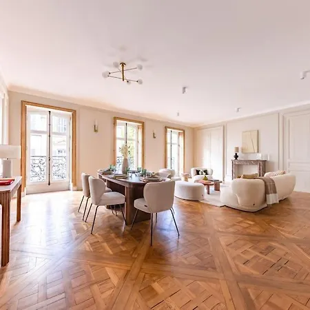 Arc De Triomphe Luxury 3 Bed 3,5 Bath * Paris