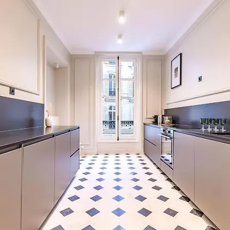 Arc De Triomphe Luxury 3 Bed 3,5 Bath Párizs