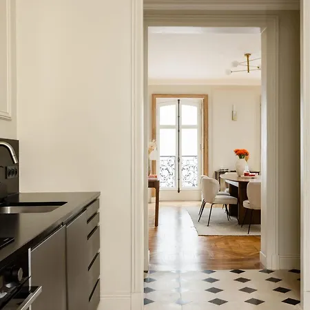 Arc De Triomphe Luxury 3 Bed 3,5 Bath * Paris