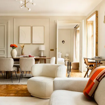 Arc De Triomphe Luxury 3 Bed 3,5 Bath *