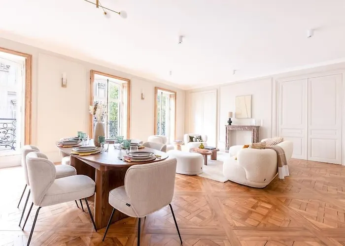 Arc De Triomphe Luxury 3 Bed 3,5 Bath *