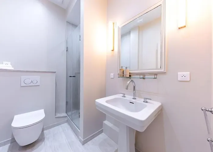 Arc De Triomphe Luxury 3 Bed 3,5 Bath *