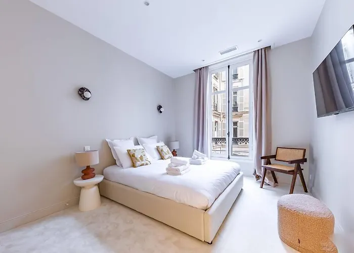 Arc De Triomphe Luxury 3 Bed 3,5 Bath * Paris